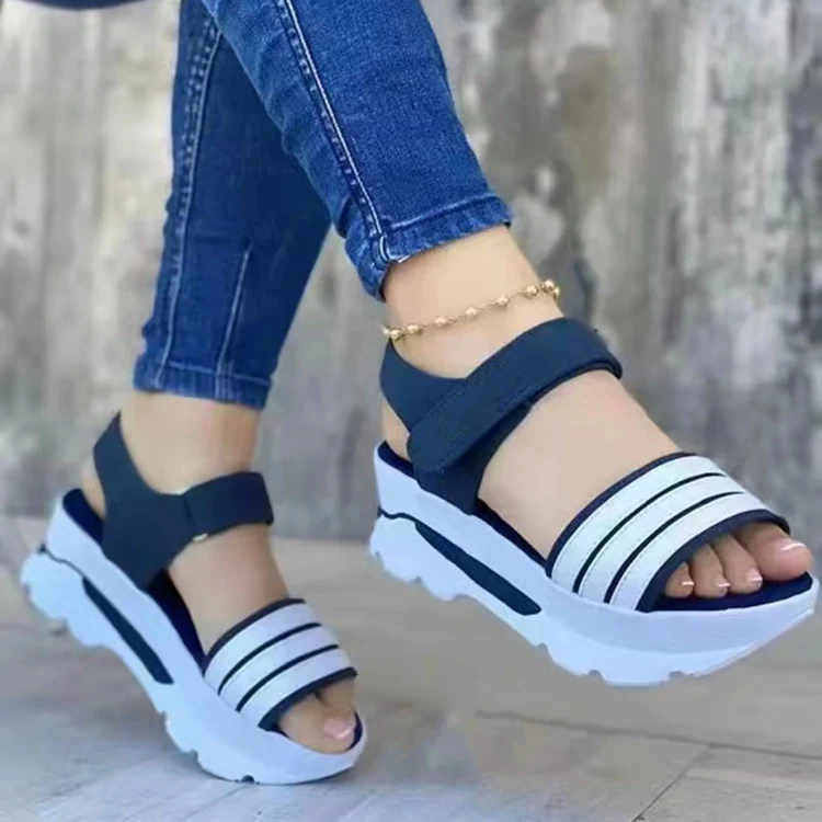 Sandales Romaines à Plateforme Épaisse Boucle Compensées Transparentes Chaussures d'Été Confortables et Tendance
