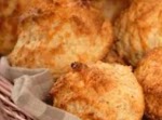 Red Lobster Cheddar Bay Biscuits II – make these cheesy garlicky biscuits at home. was pinched from <a href="http://www.copykat.com/2009/02/06/red-lobster-cheddar-bay-biscuits-ii/" target="_blank">www.copykat.com.</a>