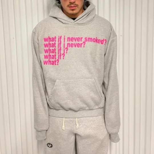 Felpa pesante con cappuccio e stampa lettering, stile High Street. Perfetta per un look casual e alla moda, offre comfort e calore per l'uso quotidiano.
