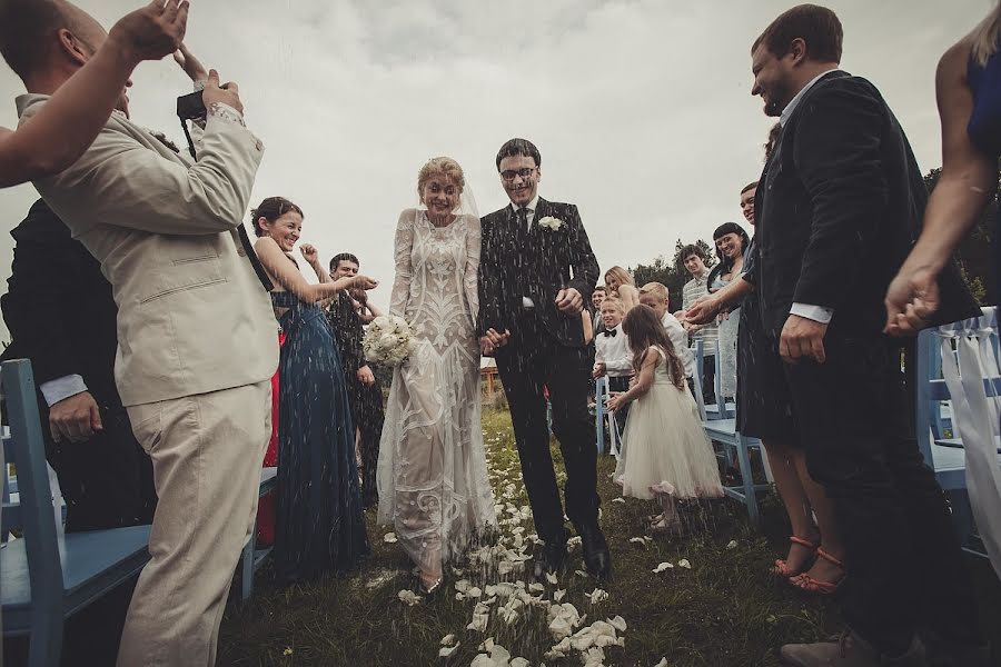 Fotógrafo de casamento Katya Demidova (d-kat). Foto de 10 de dezembro 2015