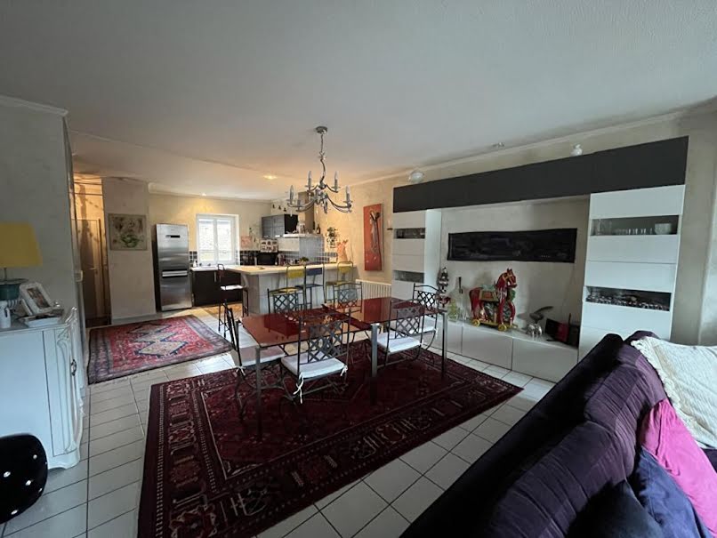 Vente appartement 3 pièces 100 m² à Bourg-en-Bresse (01000), 239 000 €