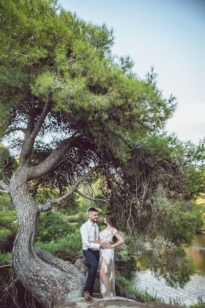 Fotograf ślubny Manos Mpinios Manos Mpinios (manosmpinios). Zdjęcie z 14 sierpnia 2018