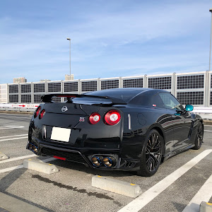 NISSAN GT-R R35