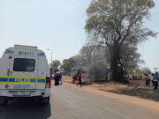 Police presence in Giyani appears to have done little to deter protesters from shutting down the area over water shortages.