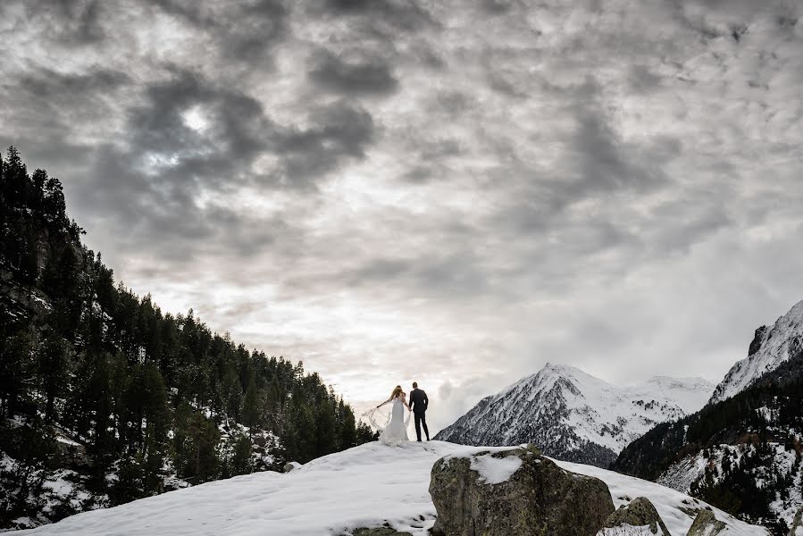 Fotografo di matrimoni Miguel Angel Muniesa (muniesa). Foto del 4 gennaio 2019