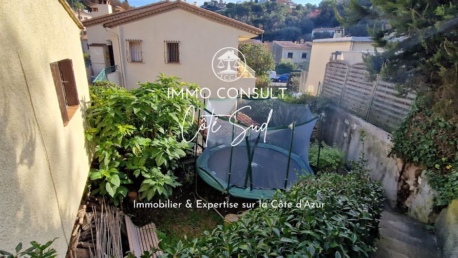 Vente propriété 10 pièces 230 m² à Cagnes-sur-Mer (06800), 790 000 €