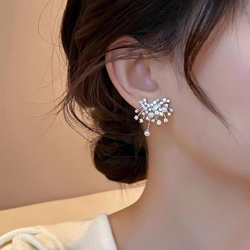Title 6, Fashionable and fully-jeweled pearl stud earrin...