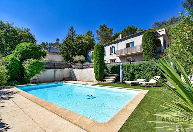 Maison avec piscine et terrasse 16