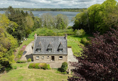 Propriété en bord de mer avec jardin 9