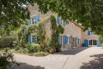 propriété à Aix-en-Provence (13)