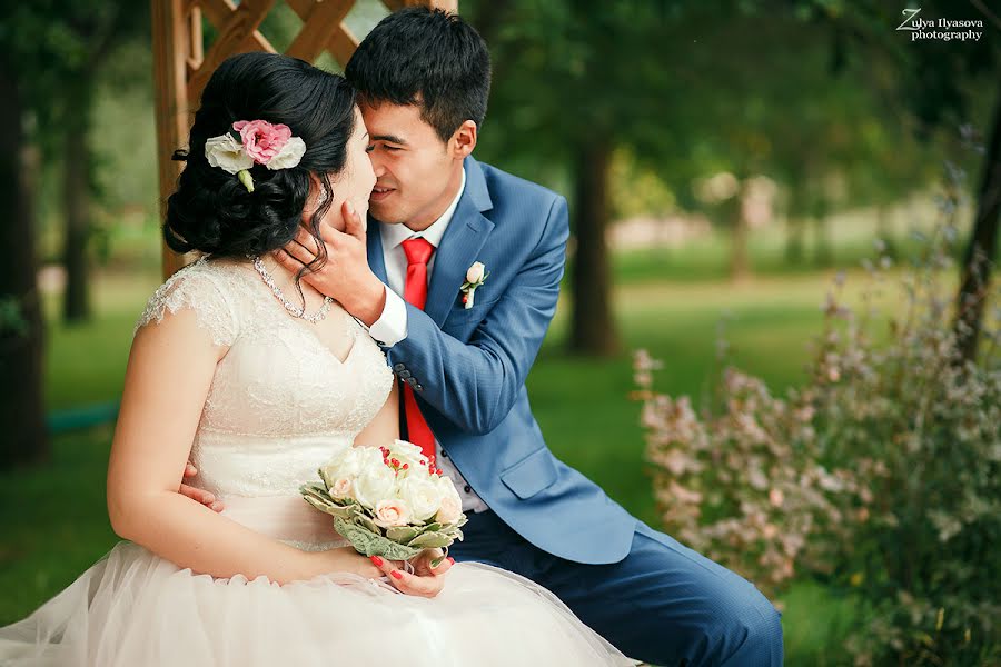 Wedding photographer Zulya Ilyasova (fotozu). Photo of 25 November 2014