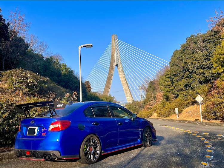WRX STIのVAB F型・NCロードスター・橋と愛車・青空と愛車・バックシャンな愛車に関するカスタム事例の投稿画像1枚目