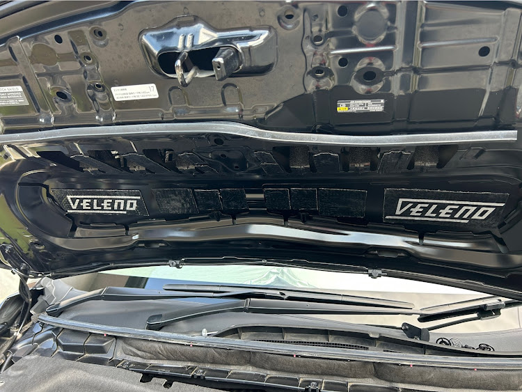 セレナのセレナC27・e-POWER・デッドニング・VELENO・10月も宜しくお願いしますに関するカスタム事例の投稿画像1枚目