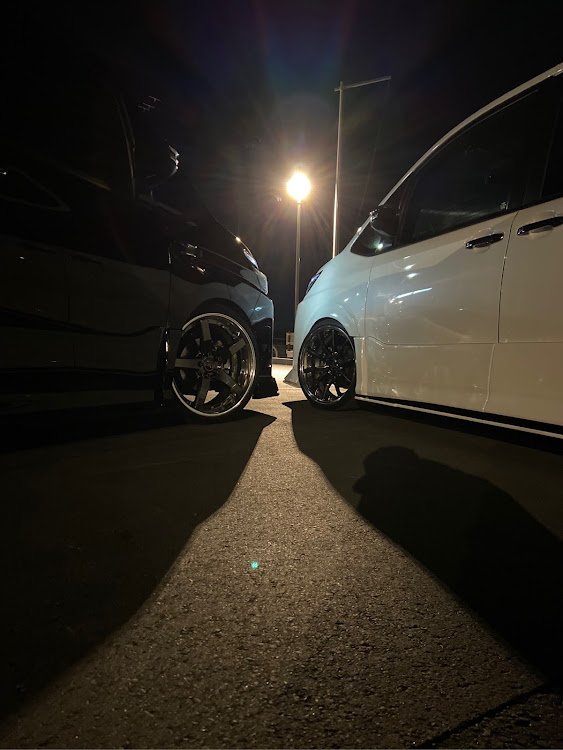 ノアの80ノア後期・silver heart・クール大阪・低そうで低くない少し低い車・KUHLに関するカスタム事例の投稿画像3枚目