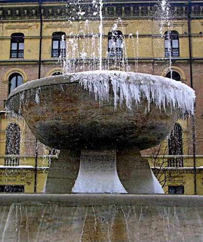 L'acqua ghiacciata. di bereza