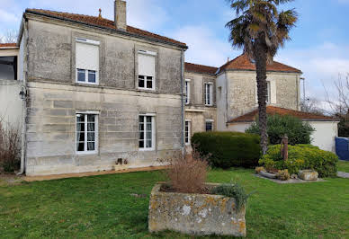 Maison avec terrasse 16