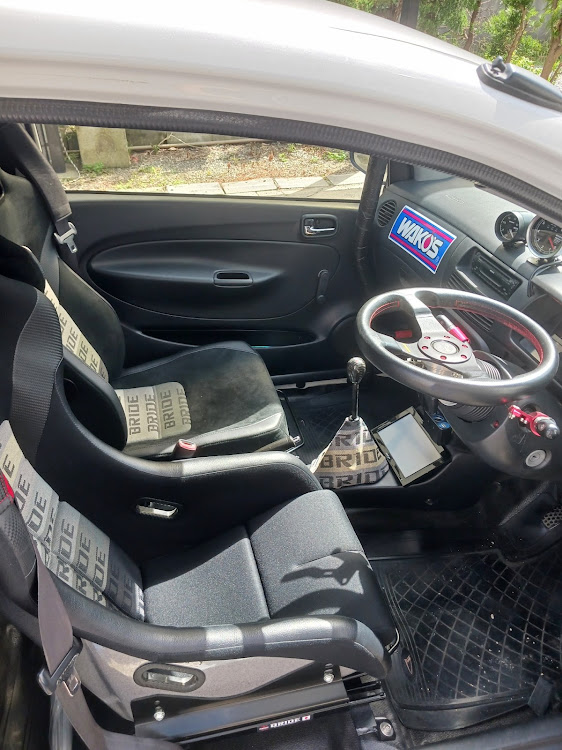 ミラバンのミラバンターボ・シフトブーツ交換・BRIDE柄・熱中症に注意・選挙に行こうに関するカスタム事例の投稿画像4枚目