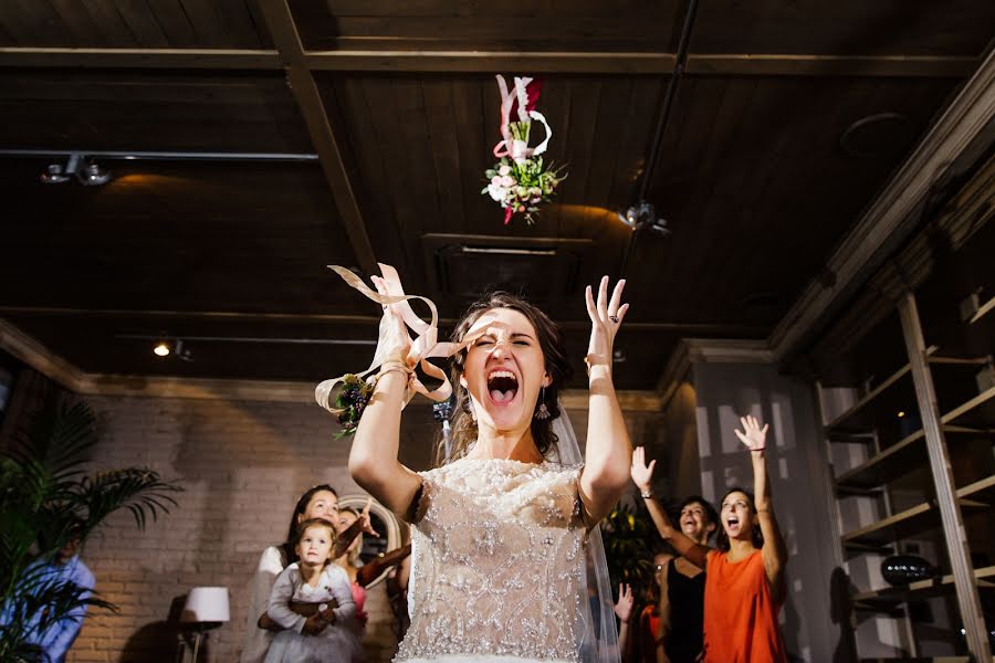 Fotógrafo de casamento Slava Semenov (ctapocta). Foto de 10 de novembro 2016