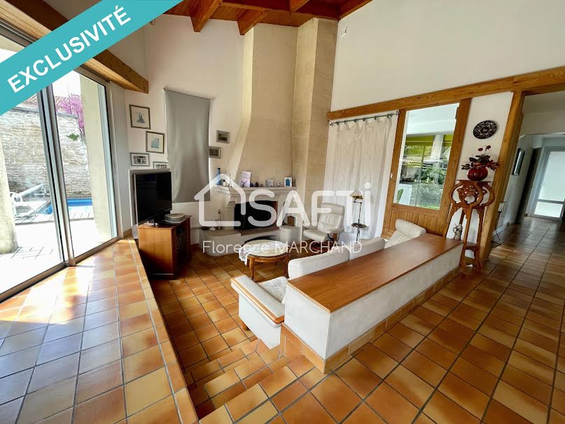 Vente maison 8 pièces 205 m² à Niort (79000), 496 500 €