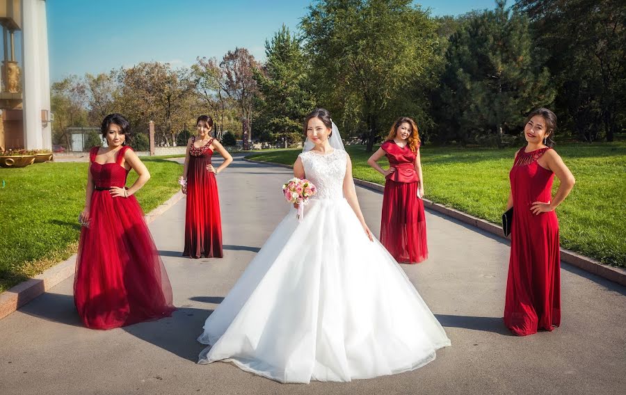 Fotógrafo de bodas Larisa Akimova (larissaakimova). Foto del 16 de noviembre 2016