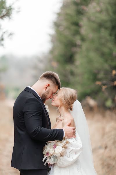 Fotógrafo de casamento Anastasiya Khudoliy (khydolii). Foto de 17 de dezembro 2021