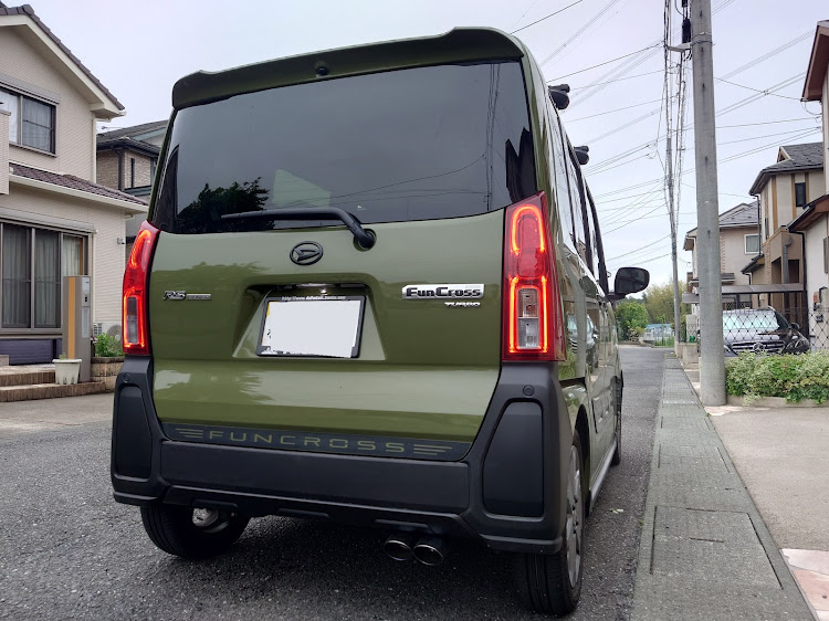 タントのタントファンクロスターボ・タントファンクロス・タント カスタム LA650S・タント・マフラー大百科に関するカスタム事例の投稿画像1枚目