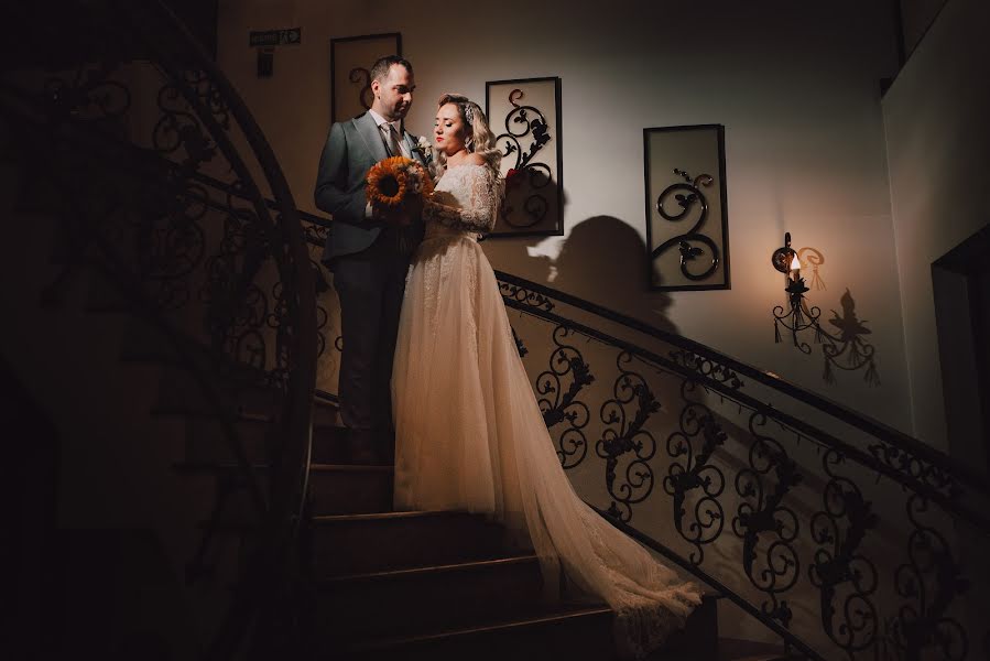 Fotógrafo de casamento Ionut Bogdan Patenschi (ionutbogdanpat). Foto de 25 de março 2020