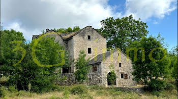 maison à Saint-Pierre-des-Tripiers (48)