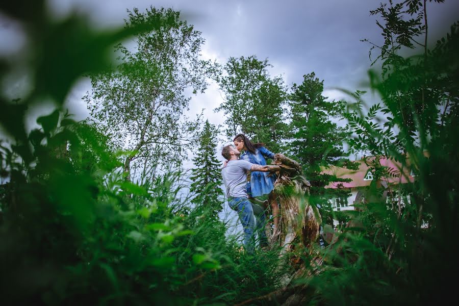 Wedding photographer Stas Zhuravlev (vert). Photo of 11 July 2016