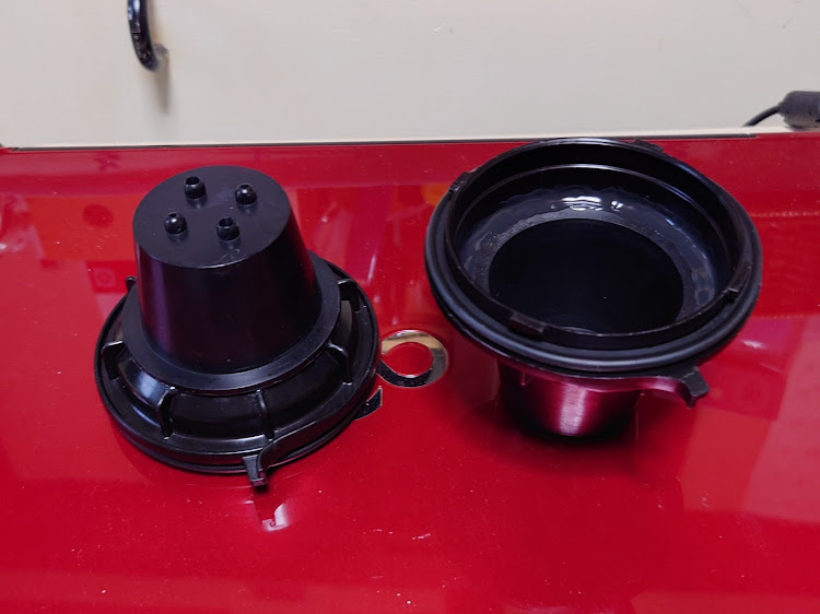 GarageｴﾑｴﾑｴﾑISAOさんが投稿したみんなの配線処理どうしてる？・自己満足・素人作業に関するカスタム事例の投稿画像4枚目