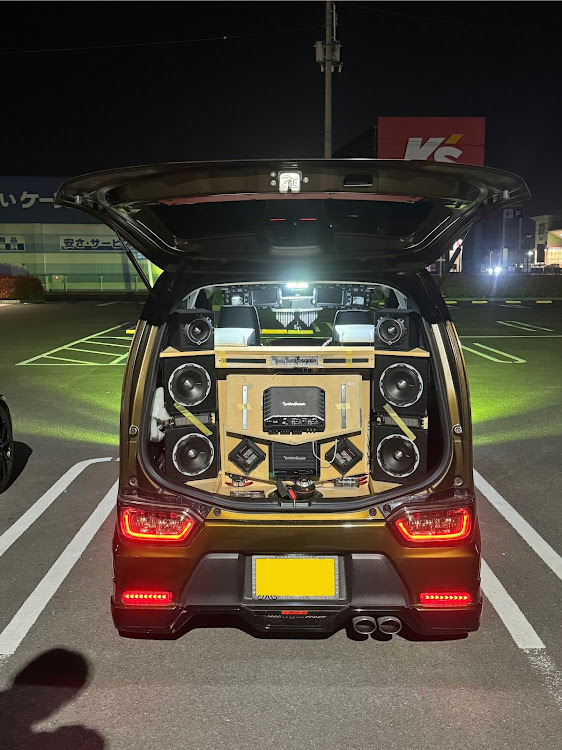 ワゴンRスティングレーのさくらコラボ・GR86・夜桜に関するカスタム事例の投稿画像3枚目