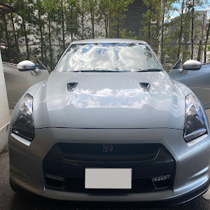 NISSAN GT-R R35