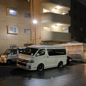 ハイエースバン