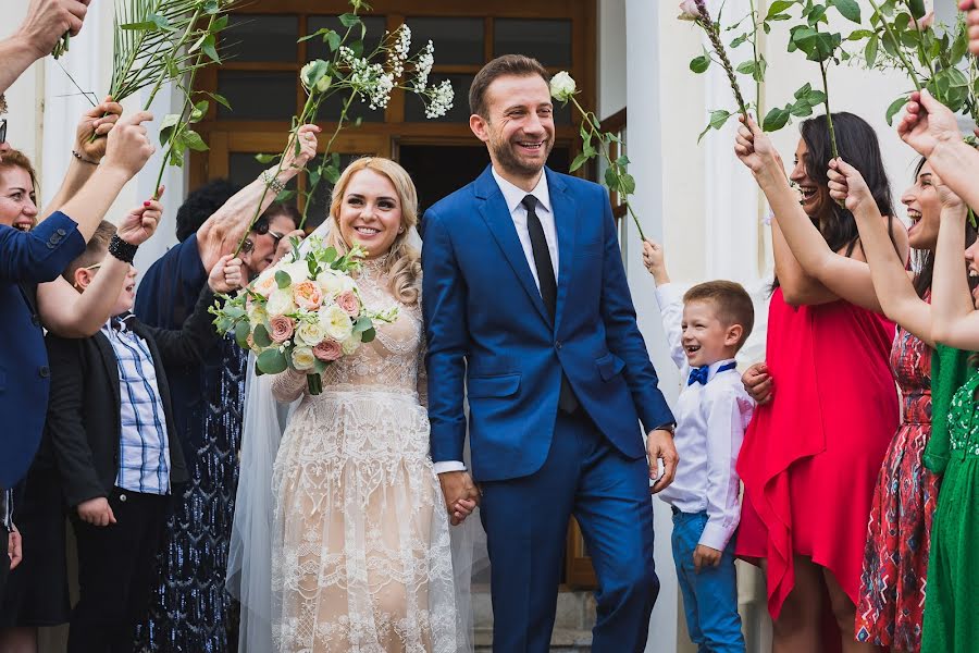 Wedding photographer Alex Constantinescu (lensofalex). Photo of 23 August 2019