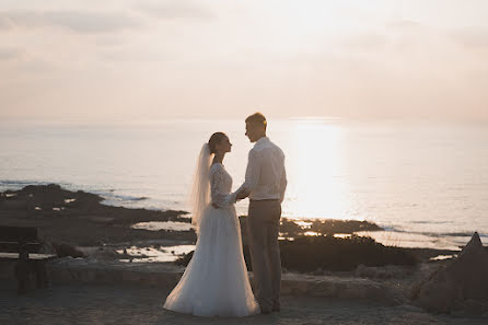 Fotografo di matrimoni Tina Yalova (tinayalovaphoto). Foto del 19 ottobre 2022