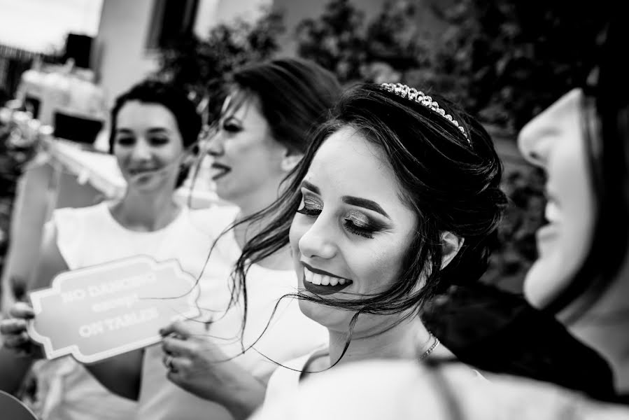 結婚式の写真家Laurentiu Nica (laurentiunica)。2018 7月11日の写真