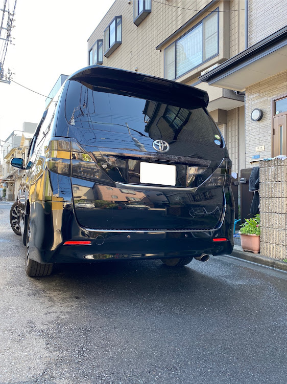 ヴェルファイアの洗車したて・ピカピカの愛車・バニラの香り車内は甘いなに関するカスタム事例の投稿画像2枚目