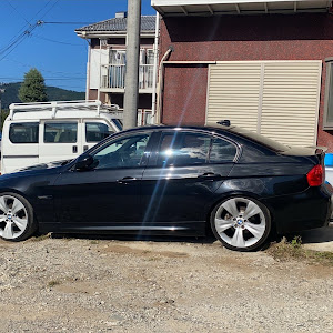 3シリーズ セダン 320i