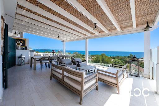 Villa with pool and terrace 1