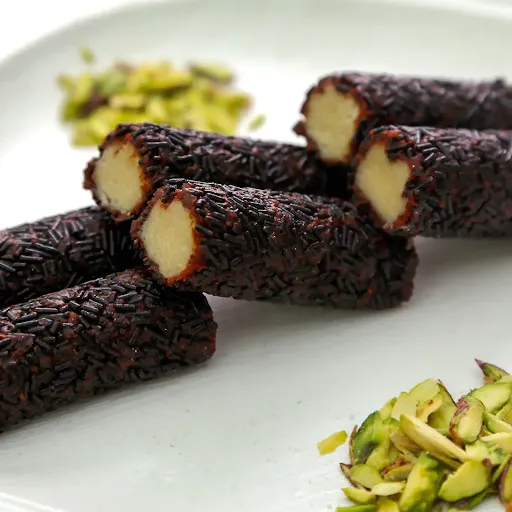 Kaju Chocolate Roll