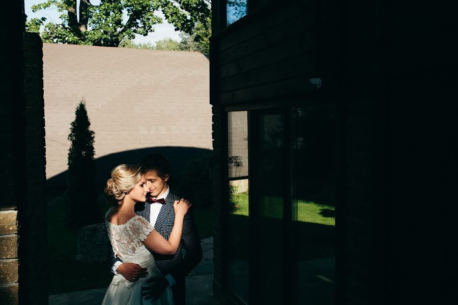 Fotografo di matrimoni Misha Shuteev (tdsotm). Foto del 15 settembre 2016