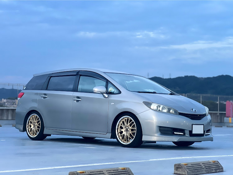 ウィッシュのガンプラ製作・イオン駐車場・洗車機ぶち込み・課金洗車・おはようございますに関するカスタム事例の投稿画像4枚目