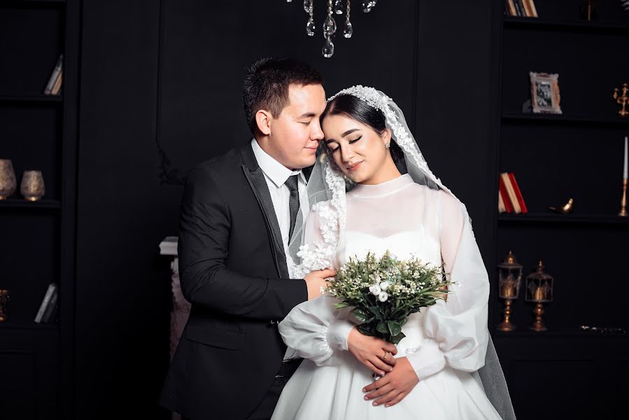 Bröllopsfotograf Sardor Rozakulov (rozakulofff). Foto av 25 oktober 2021