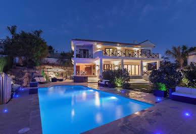 Villa with terrace 18