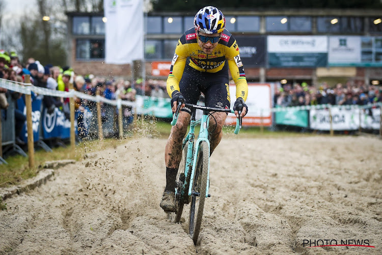 Wout van Aert gaat nog rond de tafel zitten met de bondscoach: "WK is een speciale koers"