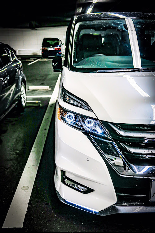 セレナの屋内駐車場・コンデジに関するカスタム事例の投稿画像1枚目