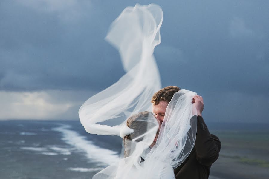 Fotógrafo de casamento Anatoliy Bityukov (bityukov). Foto de 10 de março 2014