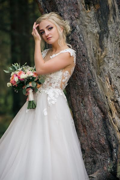 Fotógrafo de casamento Artem Chesnokov (chesnokov). Foto de 12 de setembro 2019