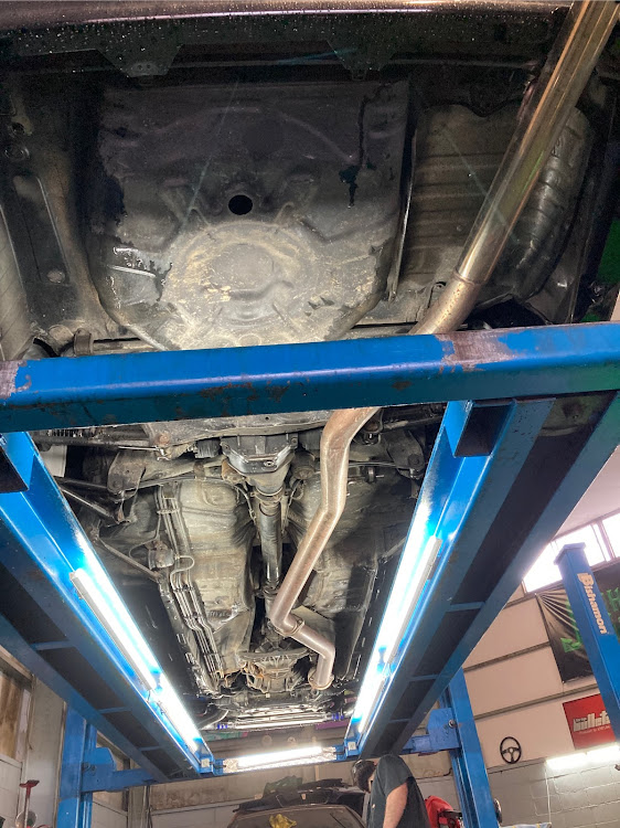 クレスタのJZX100・クレスタ・腹下に関するカスタム事例の投稿画像3枚目