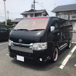 ハイエースバン TRH200V